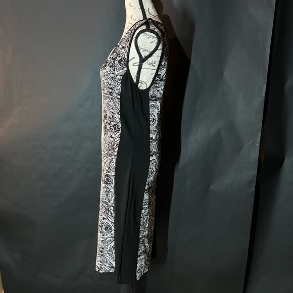 Black & White color block dress - Picture 2 of 5